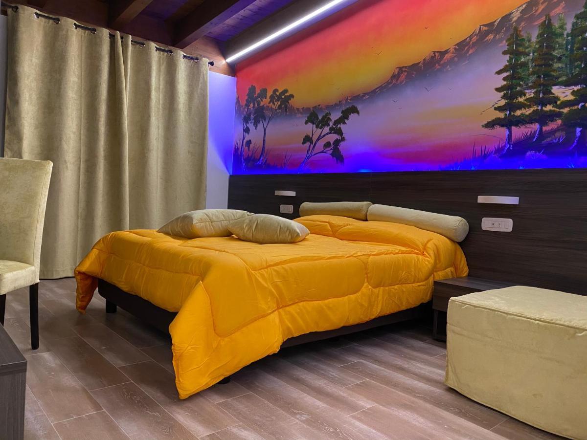 Oasilandia Bed & Breakfast Dorno Exterior photo